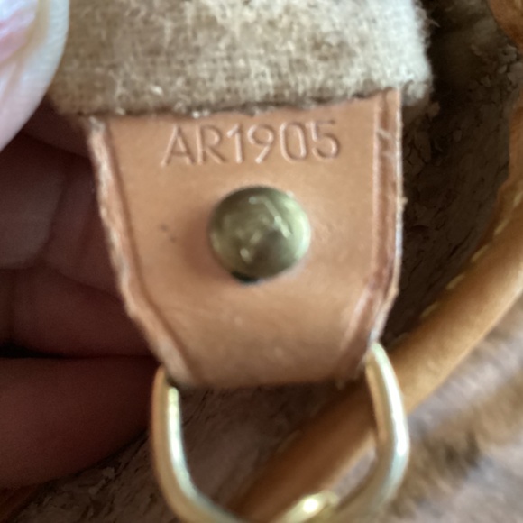 Authentic Vintage Petit Bucket Bag PM Monogram Louis Vuitton - Picture 13 of 14